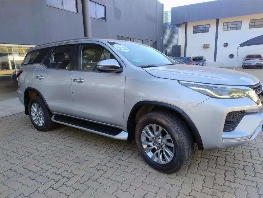 galeria HILUX SW4
