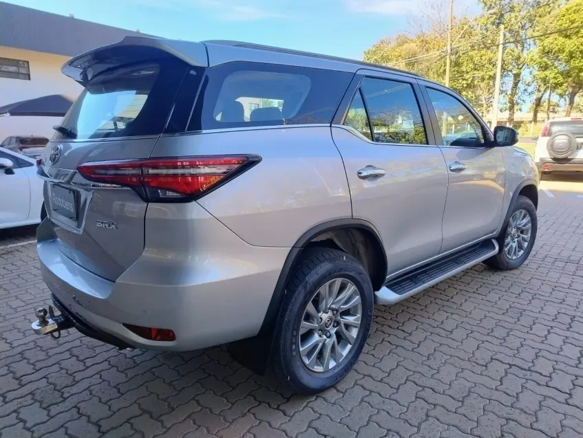 galeria HILUX SW4