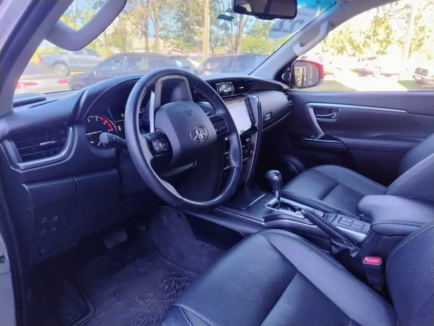 galeria HILUX SW4