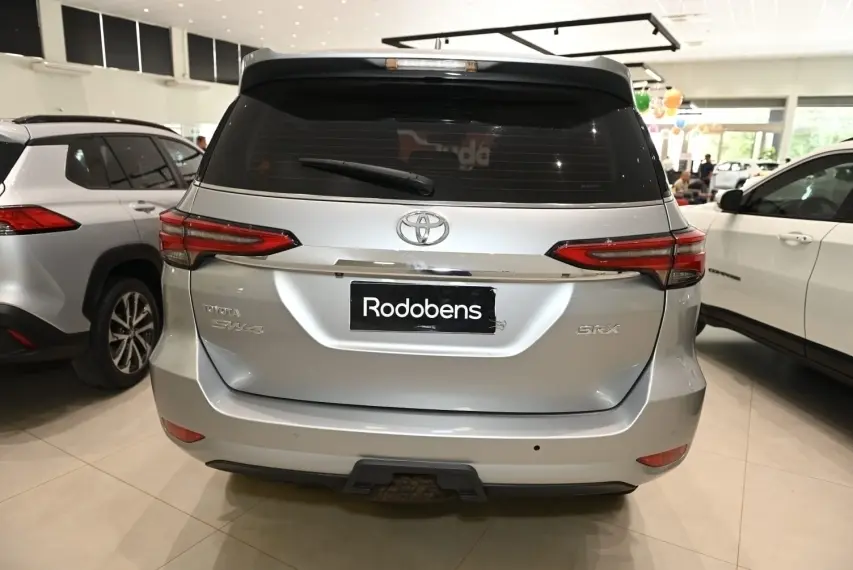 galeria HILUX SW4