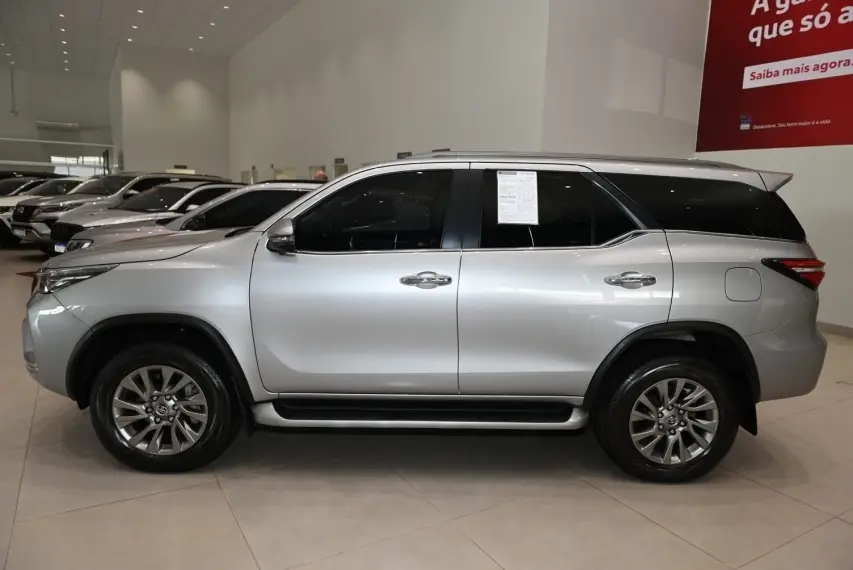 galeria HILUX SW4