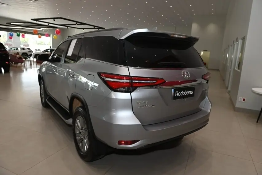 galeria HILUX SW4