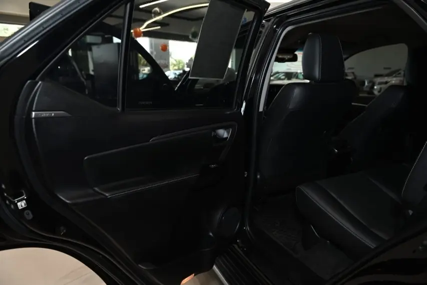 galeria HILUX SW4
