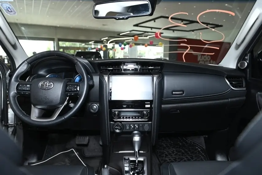 galeria HILUX SW4