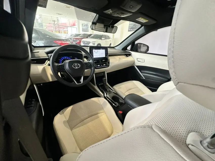 galeria COROLLA CROSS