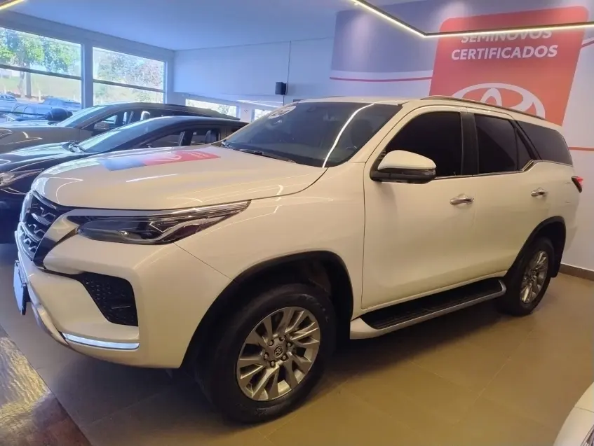 galeria HILUX SW4