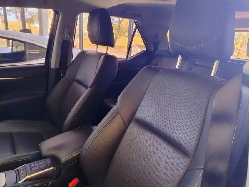 galeria HILUX SW4