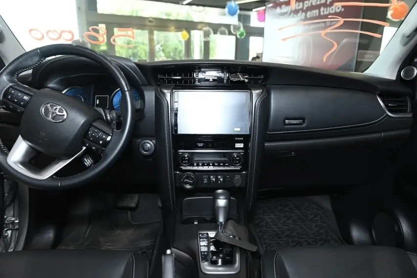 galeria HILUX SW4