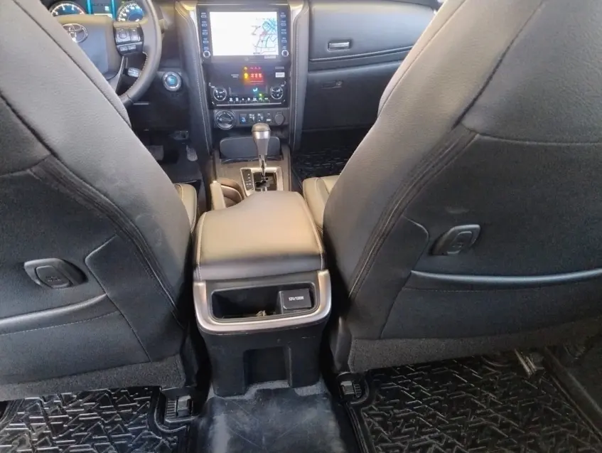 galeria HILUX SW4