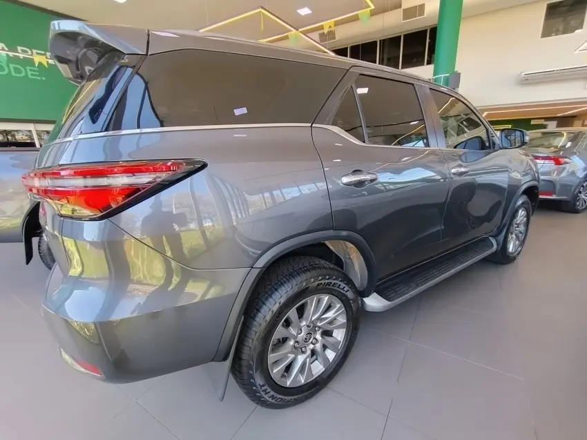 galeria HILUX SW4