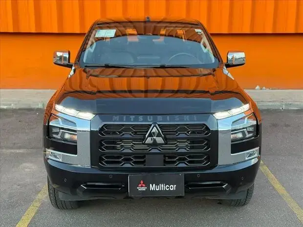 Mitsubishi TRITON 2.4 BITURBO DIESEL CD HPE-S 4X4 AUTOMÁTICO