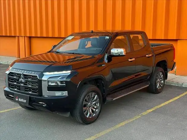 Mitsubishi TRITON 2.4 BITURBO DIESEL CD HPE-S 4X4 AUTOMÁTICO