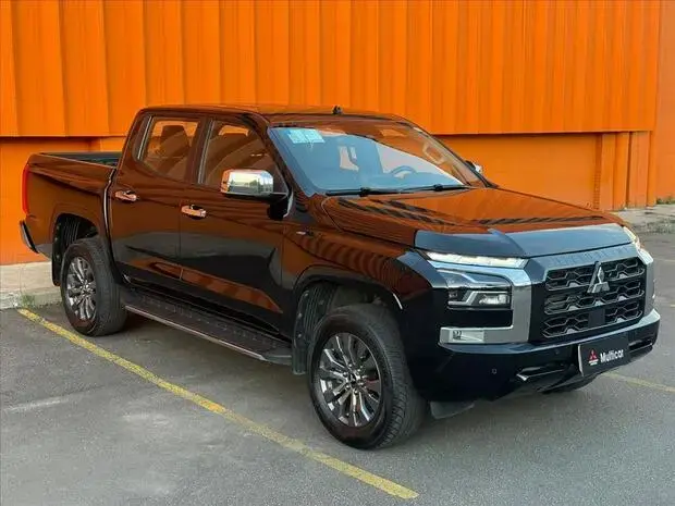 Mitsubishi TRITON 2.4 BITURBO DIESEL CD HPE-S 4X4 AUTOMÁTICO