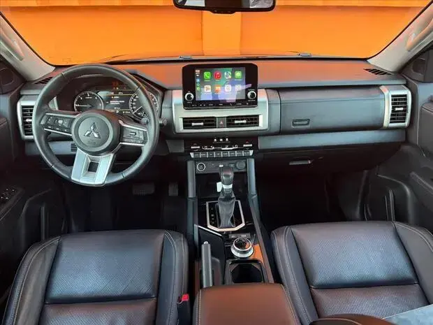 Mitsubishi TRITON 2.4 BITURBO DIESEL CD HPE-S 4X4 AUTOMÁTICO