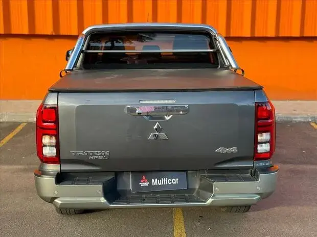 Mitsubishi TRITON 2.4 BITURBO DIESEL CD HPE-S 4X4 AUTOMÁTICO