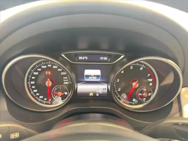 Mercedes Benz GLA 200 1.6 CGI FLEX STYLE 7G-DCT