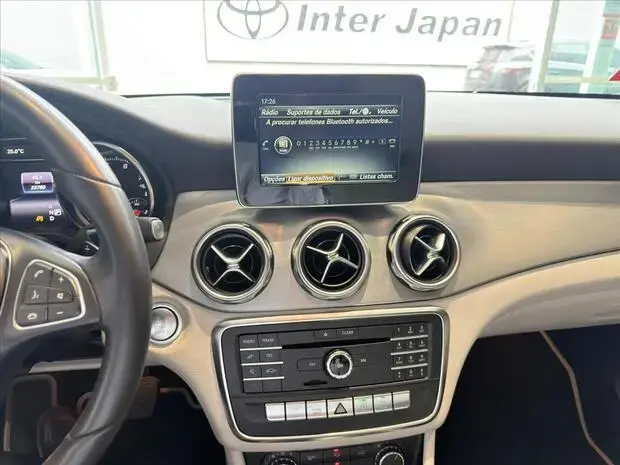 Mercedes Benz GLA 200 1.6 CGI FLEX STYLE 7G-DCT