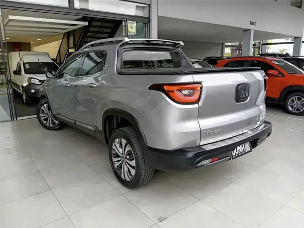 Fiat TORO 2.0 16V TURBO DIESEL VOLCANO 4WD AT9