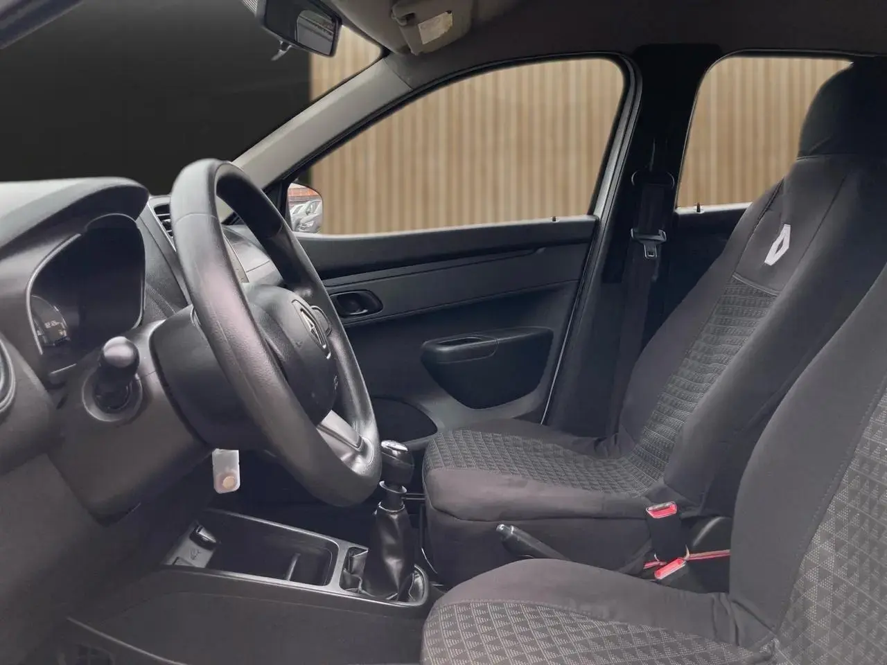 galeria KWID Zen 1.0 Flex 12V 5p Mec.