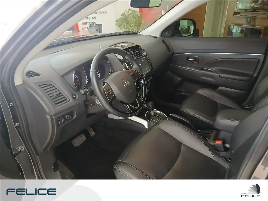 galeria OUTLANDER SPORT