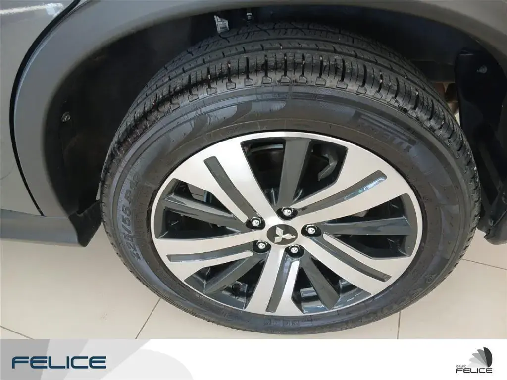 galeria OUTLANDER SPORT