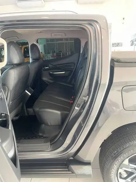 Mitsubishi L200 TRITON SPORT HPE-S 2.4TDi 16v 4x4 C.D.
