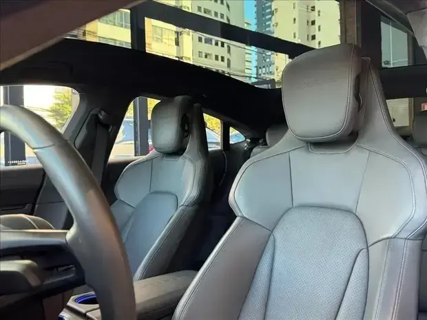 Porsche TAYCAN TURBO S ELÉTRICO