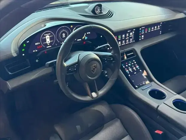 Porsche TAYCAN TURBO S ELÉTRICO