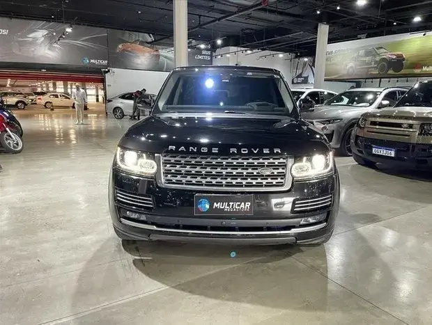 Land Rover RANGE ROVER VOGUE 4.4 SDV8 SE BLACK 4X4 TURBO DIESEL 4P AUTOMÁTICO