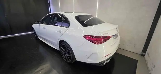 Mercedes Benz C 300 2.0 EQ BOOST HÍBRIDO AMG LINE 9G-TRONIC