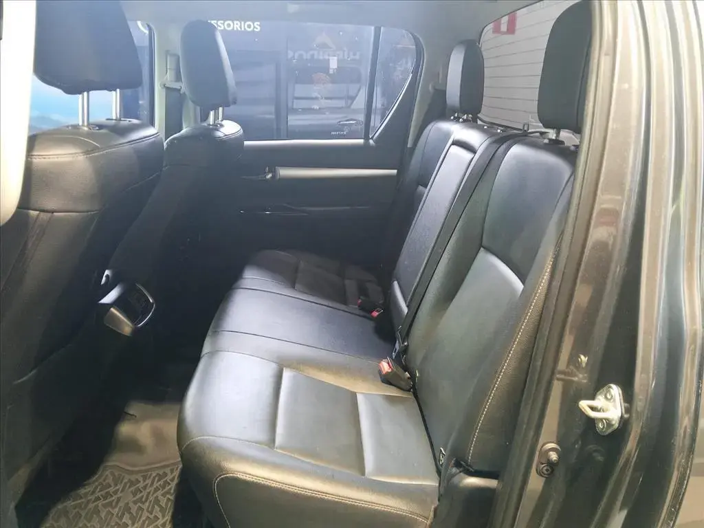 galeria HILUX