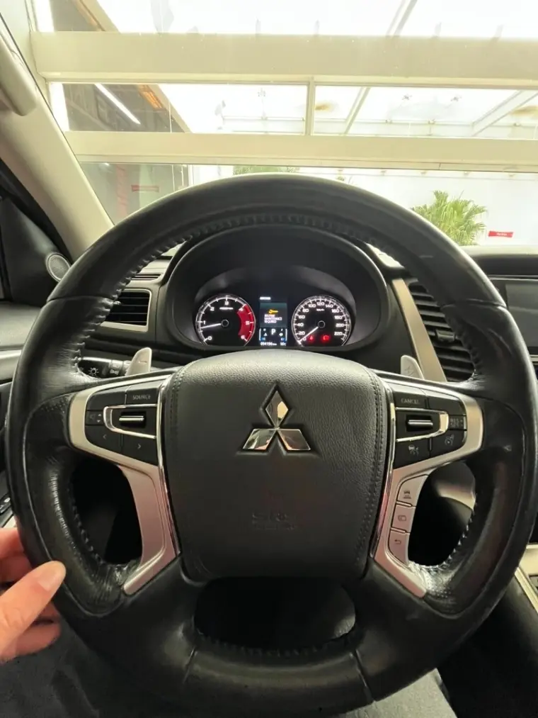 galeria PAJERO SPORT