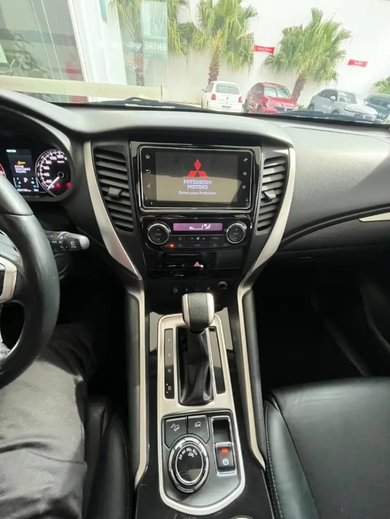 galeria PAJERO SPORT