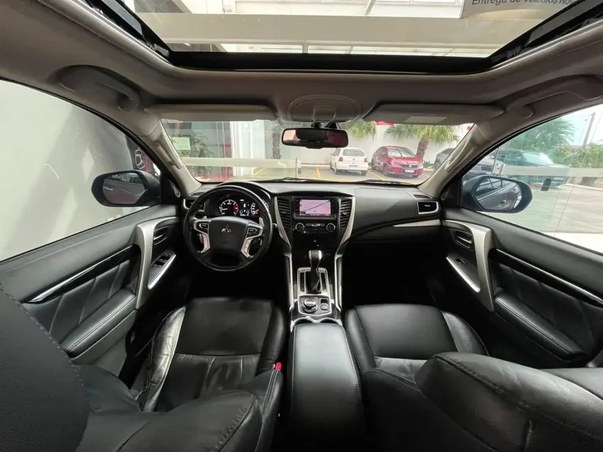 galeria PAJERO SPORT