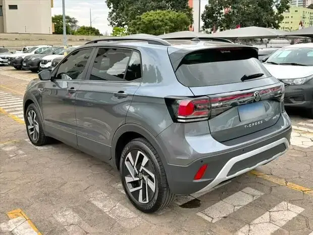 Volkswagen T-CROSS 1.0 200 TSI TOTAL FLEX COMFORTLINE AUTOMÁTICO