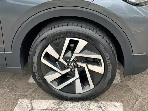 Volkswagen T-CROSS 1.0 200 TSI TOTAL FLEX COMFORTLINE AUTOMÁTICO