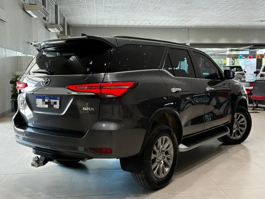 galeria HILUX SW4