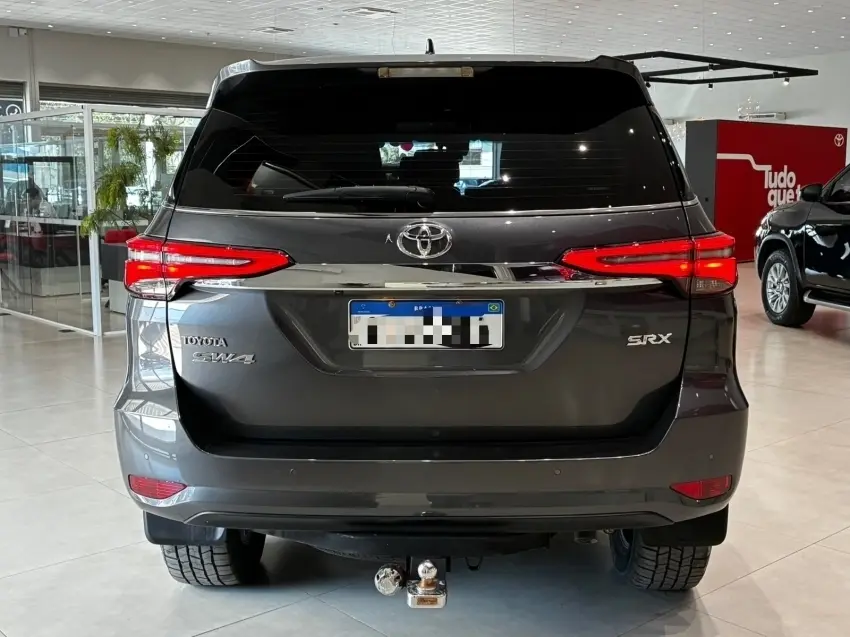 galeria HILUX SW4