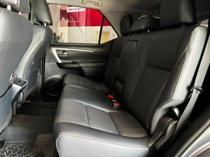 galeria HILUX SW4