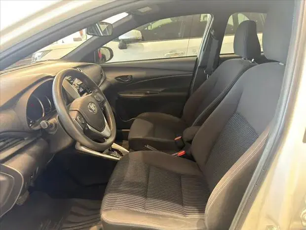 Toyota YARIS 1.3 16V FLEX XL LIVE MULTIDRIVE
