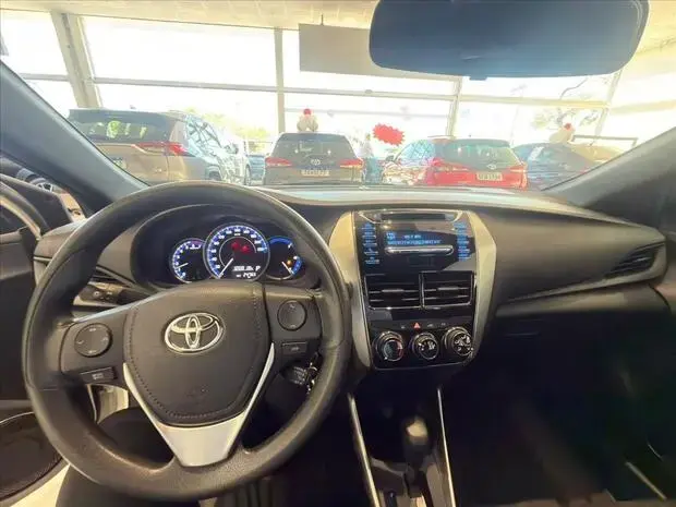 Toyota YARIS 1.3 16V FLEX XL LIVE MULTIDRIVE