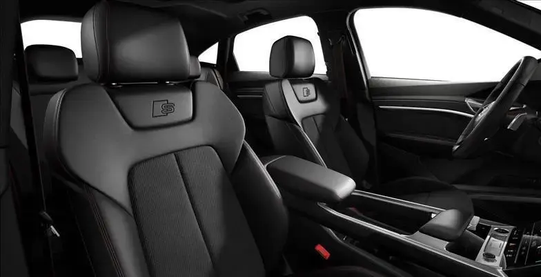 galeria Q8 E-TRON
