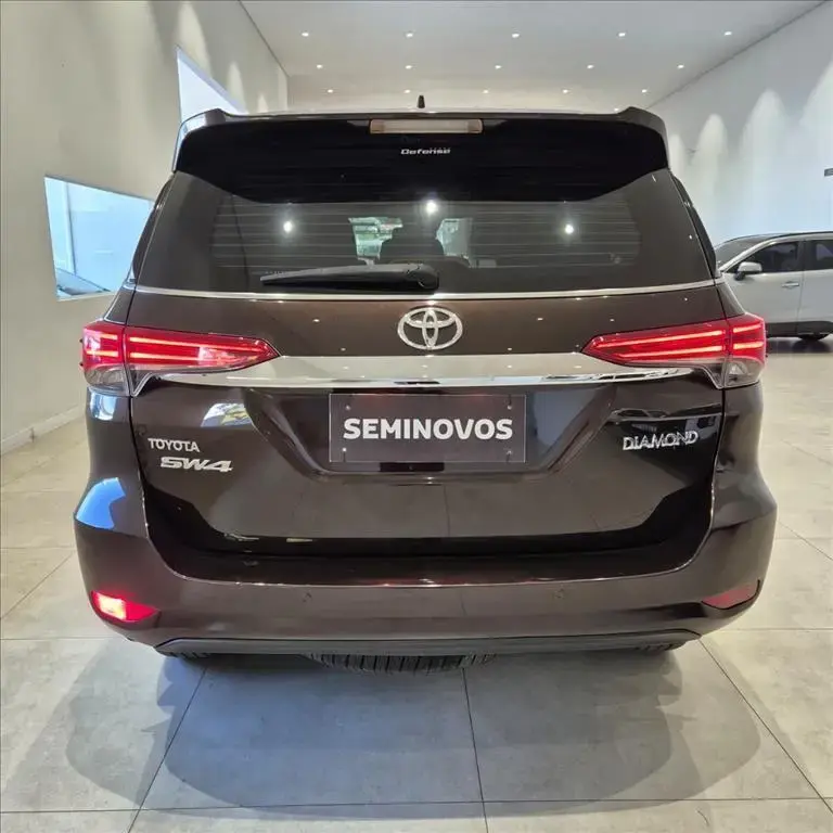 galeria HILUX SW4