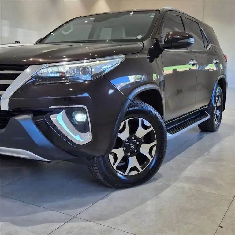 galeria HILUX SW4