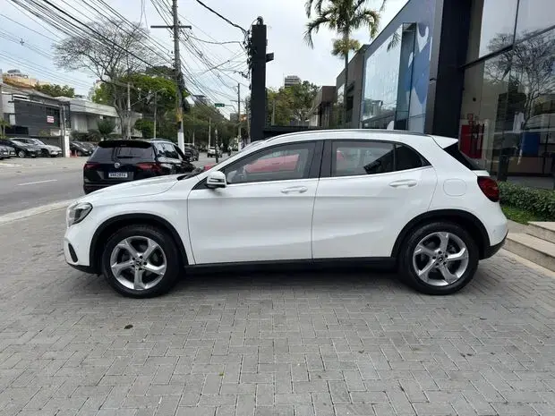 Mercedes Benz GLA 200 GLA 200 1.6 Style