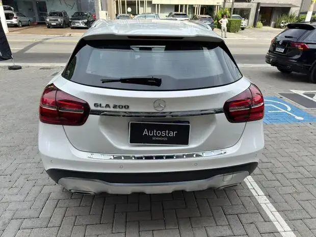 Mercedes Benz GLA 200 GLA 200 1.6 Style