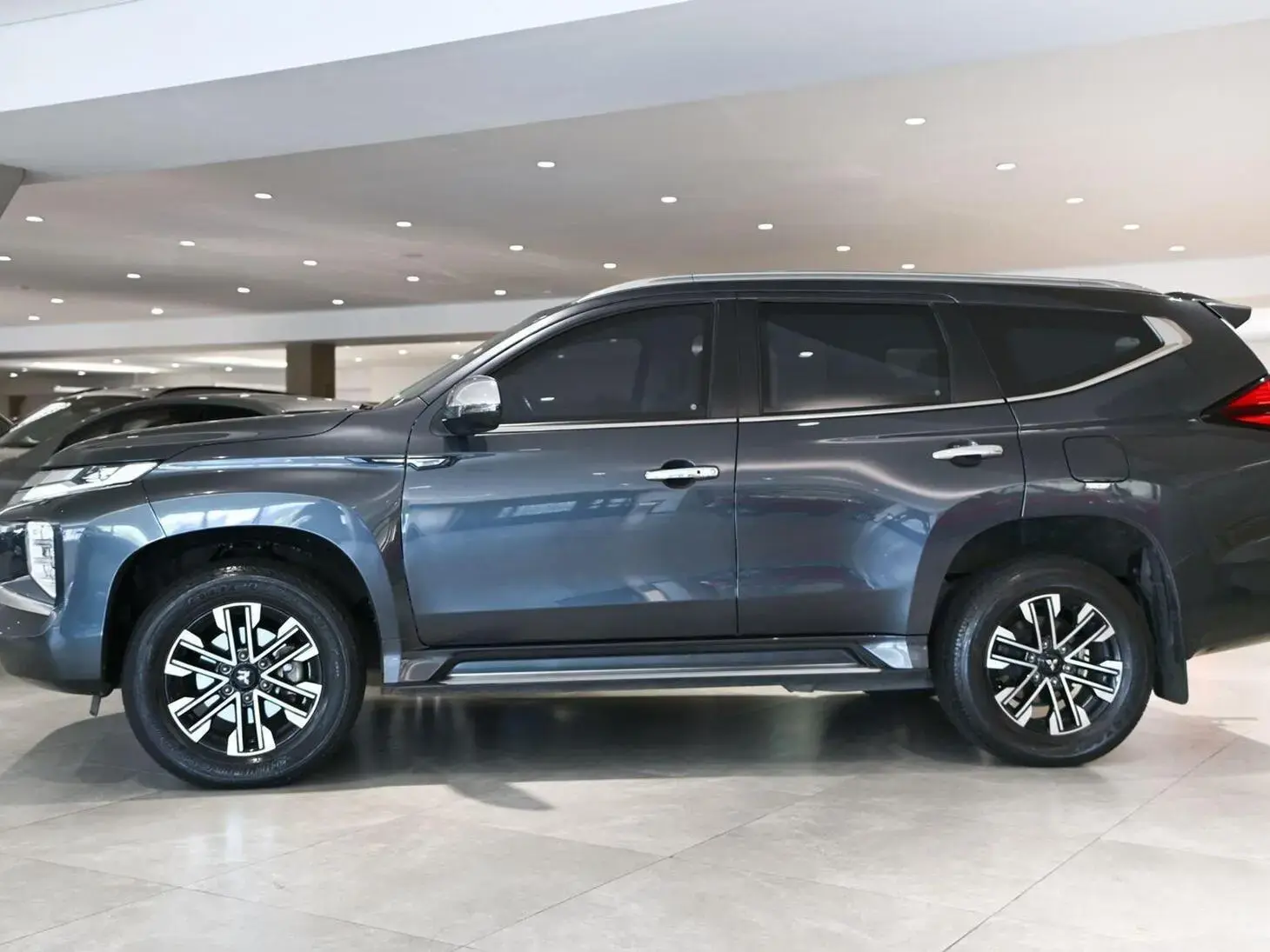 galeria Pajero Sport