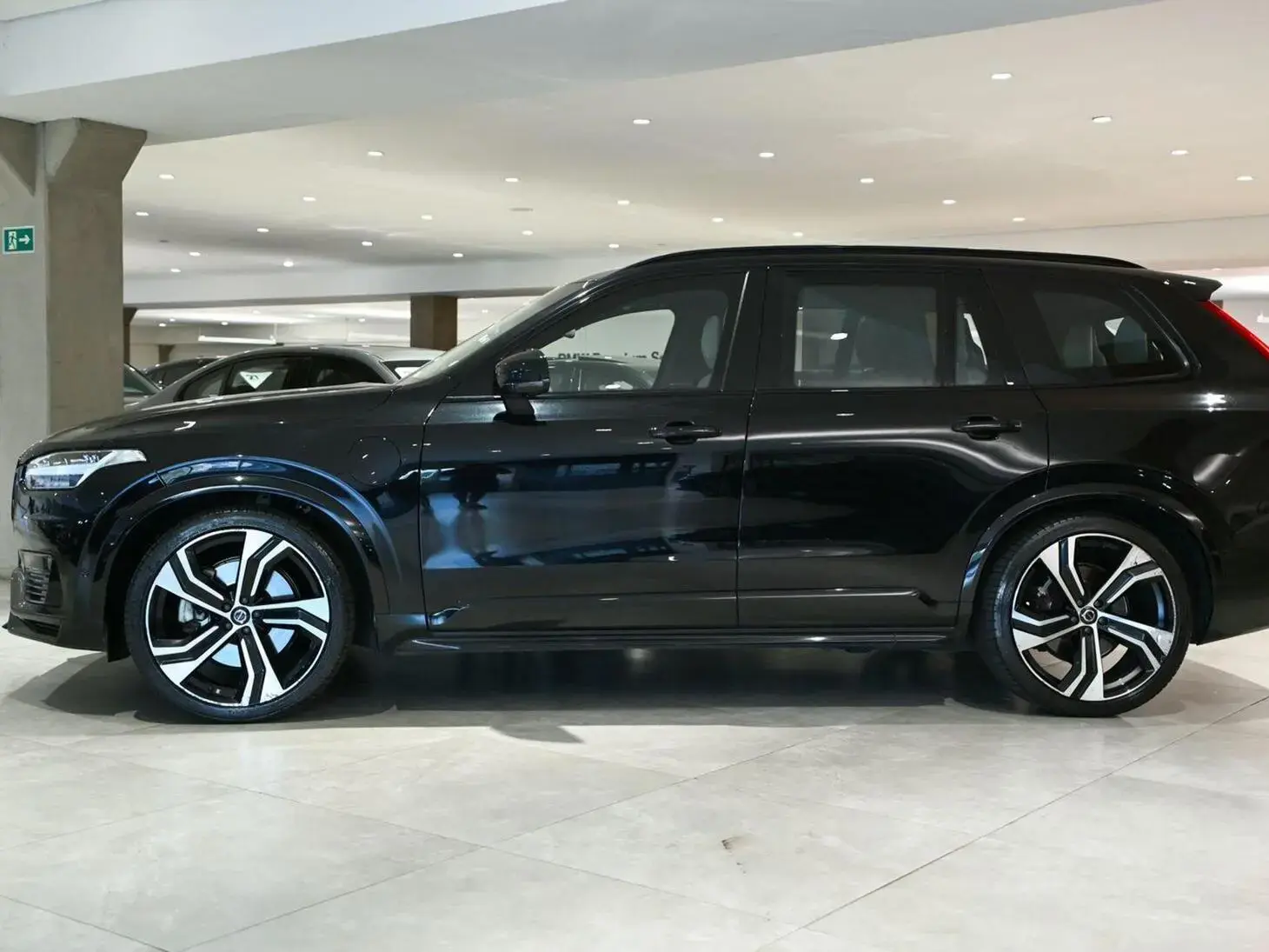 galeria XC90 R-Design