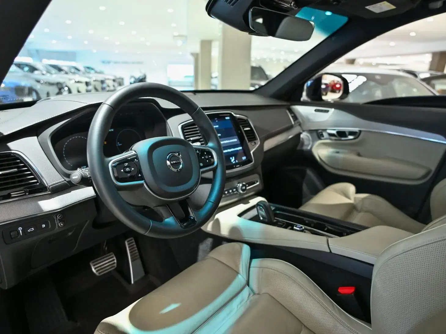 galeria XC90 R-Design