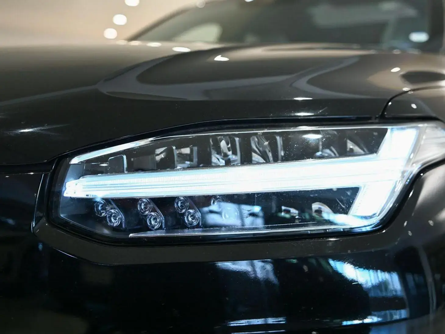 galeria XC90 R-Design